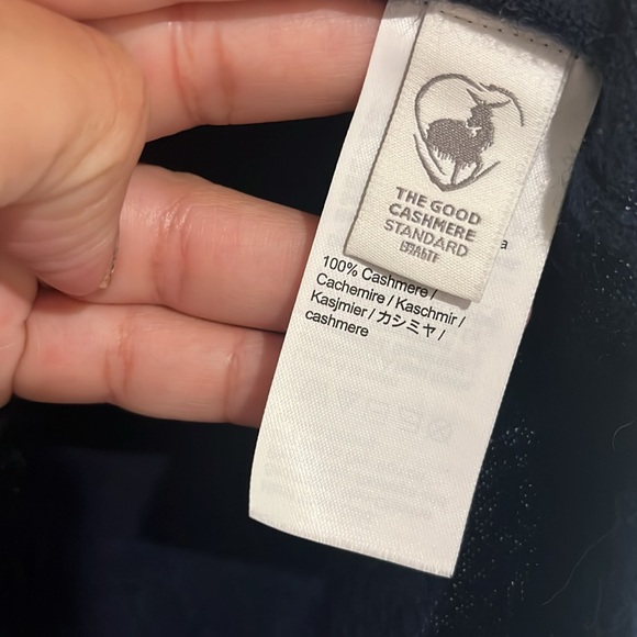 J. Crew 100% Cashmere Blue Crewneck Sweater - Picture 6 of 8